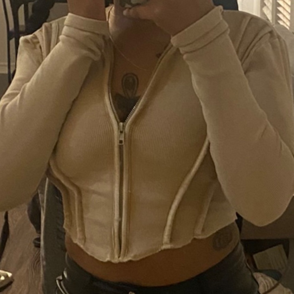 Ribbed knitted crop top